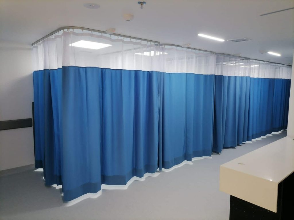 Experiencia y Calidad en Cortinas Sanitarias para Hospitales
